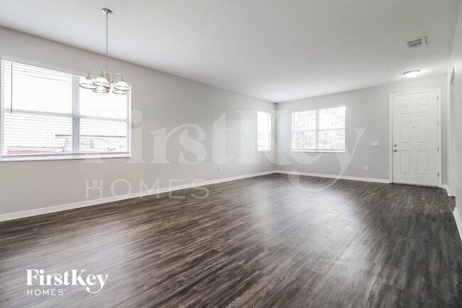 Photo - 2796 Grassmoor Loop