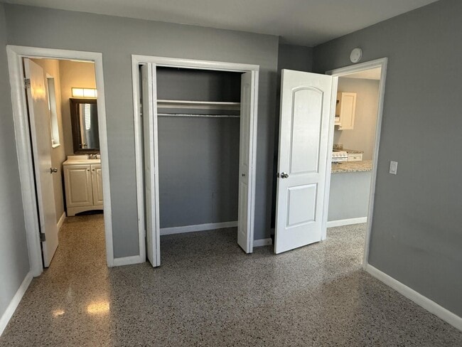 Photo - 1118 N H St Unidad 8