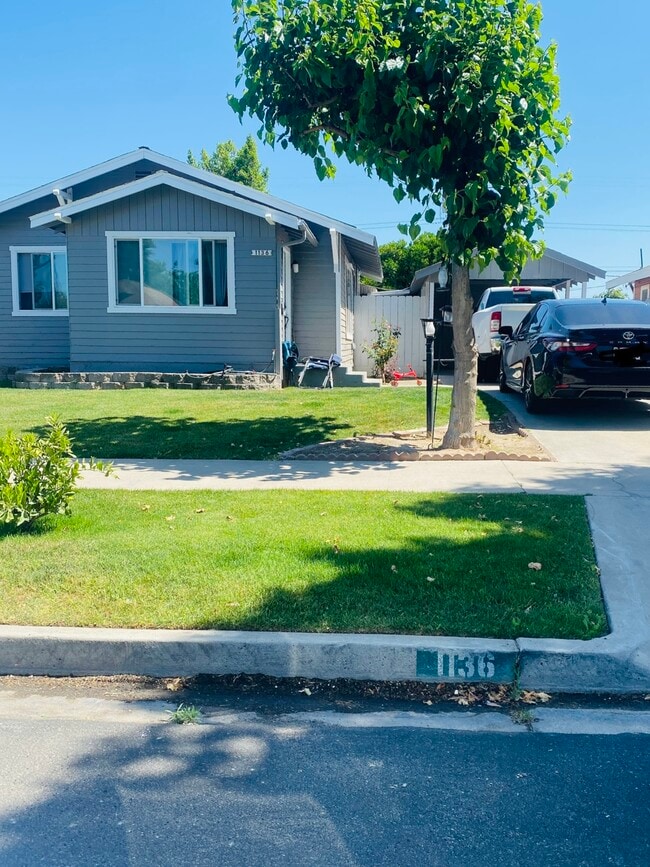 Photo - 1136 J St