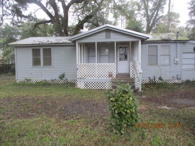 Building Photo - 2415 Rosebrier Ave