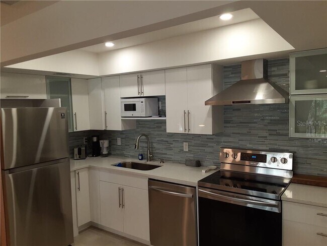 Photo - 631 N Orange Ave Unit 204