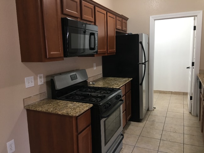 Photo - 6325 Reynolds Dr