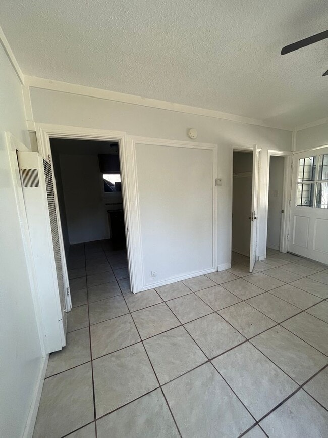 Photo - 1609-1611 Gundry Ave Unit 1611