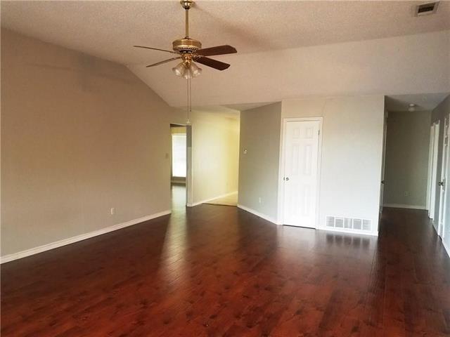 Photo - 2425 Inverness Dr