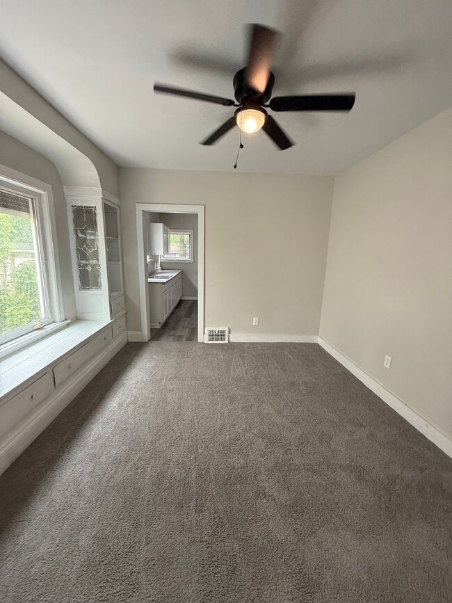 Photo - 4bd Single Section 8 *1/2 OFF SECURITY DEPOSIT SPECIAL*