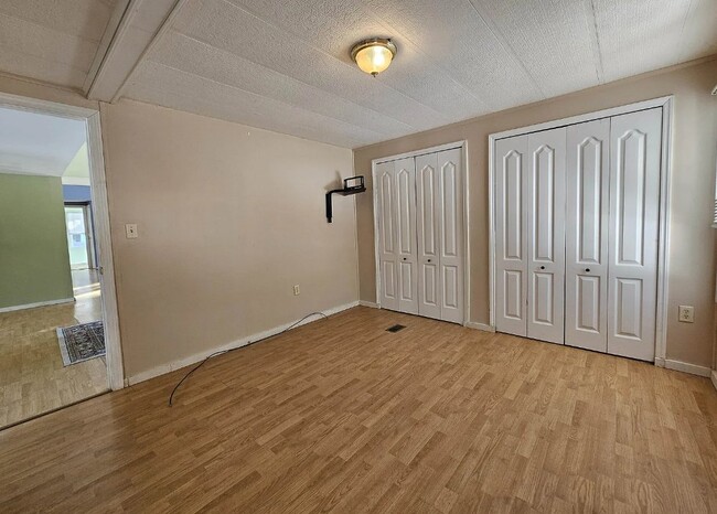 Photo - 31 Silkwood Ave
