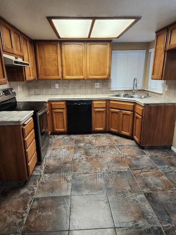 Photo - 1813 Lou Ella Ln