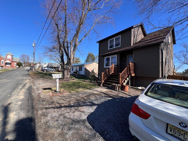 Photo - 116 Ridgeley Rd