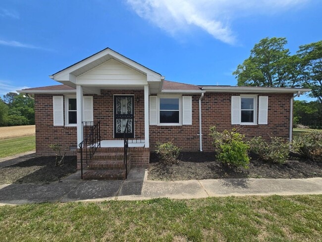 Building Photo - NEWLY REMODELED 3 BR House in Prince George County