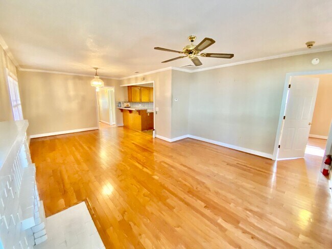 Photo - Adorable Home in Mid-town Sacramento!