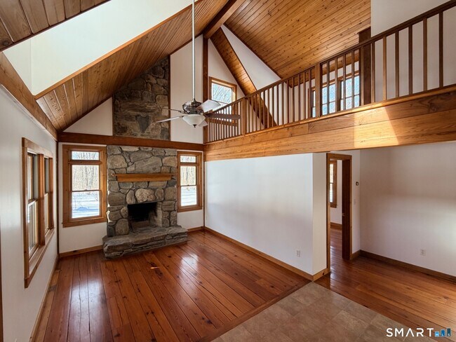 Photo - 249 Woodbury Rd