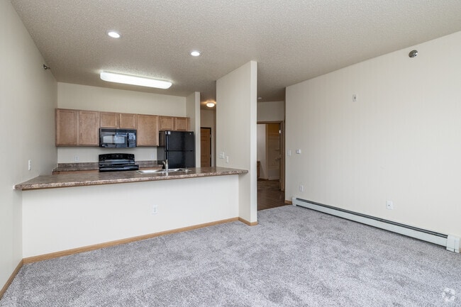 1BR, 1BA - 747SF - Dining Area