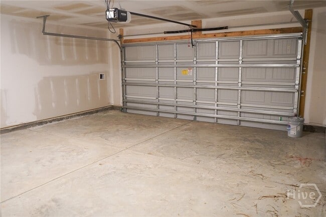 Building Photo - 423 Coconut Dr Rental