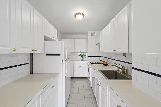Photo - 205 West End Ave