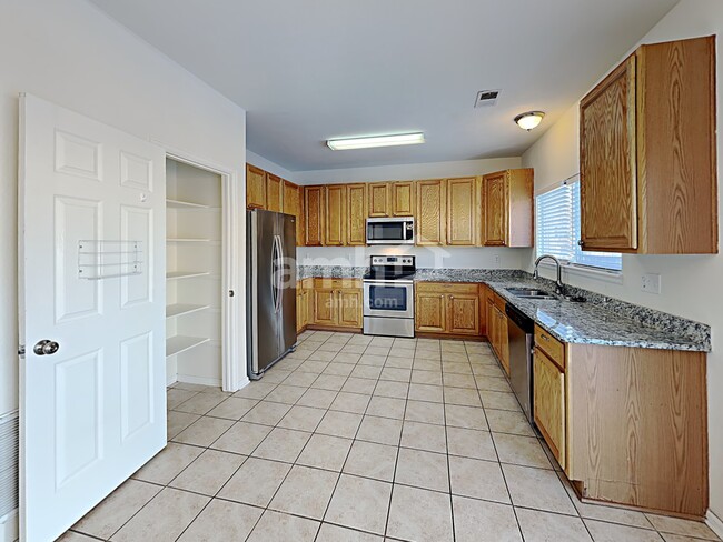 Photo - 411 Grey Swallow St