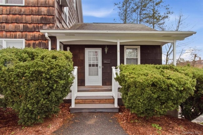 Building Photo - 1751 US-6 Unit A