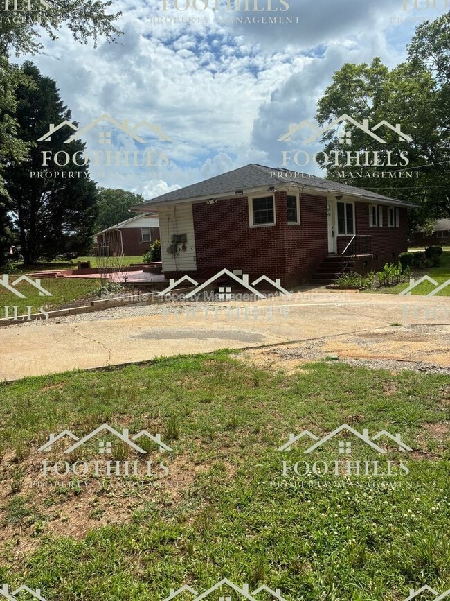 1109 Centerville Rd