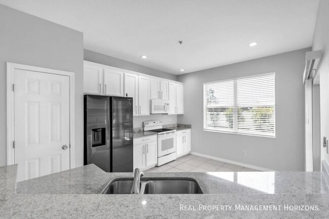 3786 Mahony Ln