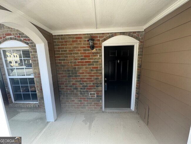 Photo - 710 Summer Pl NW