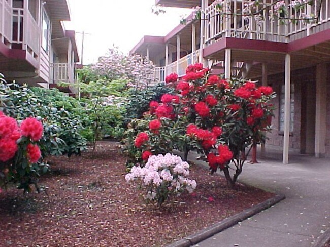 Photo - Quality Waterfront Living