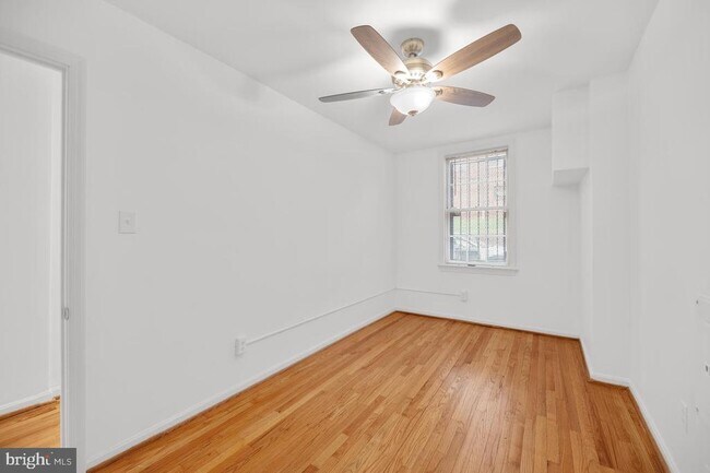 Photo - 2512 East Pl NW