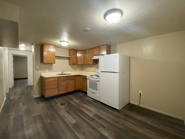 Photo - 805 6th St Unit Downstairs