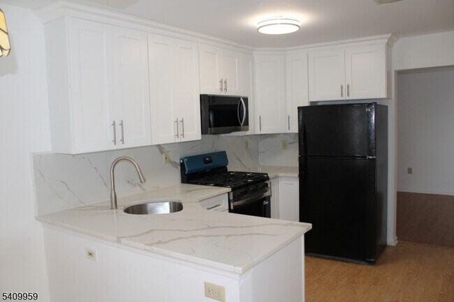 Photo - 2 Washington Ct