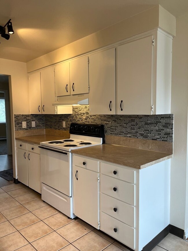 Photo - 1 Bed • 1 Bath Downstairs Unit Unit 3408-35