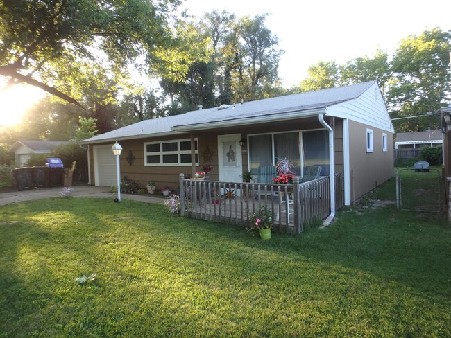 Photo - 1548 SW Shunga Dr House