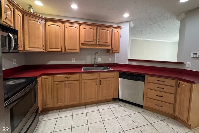 Photo - 1442 Oakhill Dr