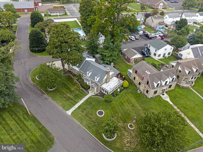 79 Manor Cir