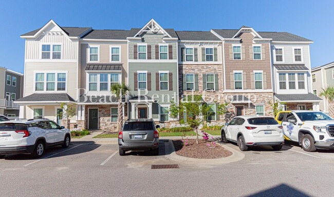 Building Photo - 303 Golan Cir