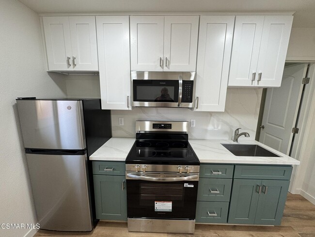Photo - 1281 Hartley Ave