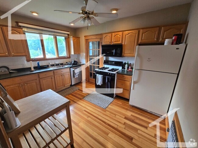 Building Photo - NICE BRIGHTON THREE BED!!!!!!!! Rental