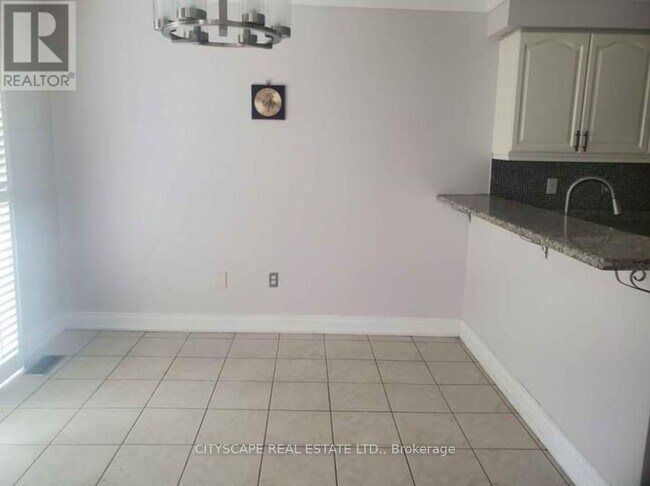 Photo - 34 Dunure Crescent