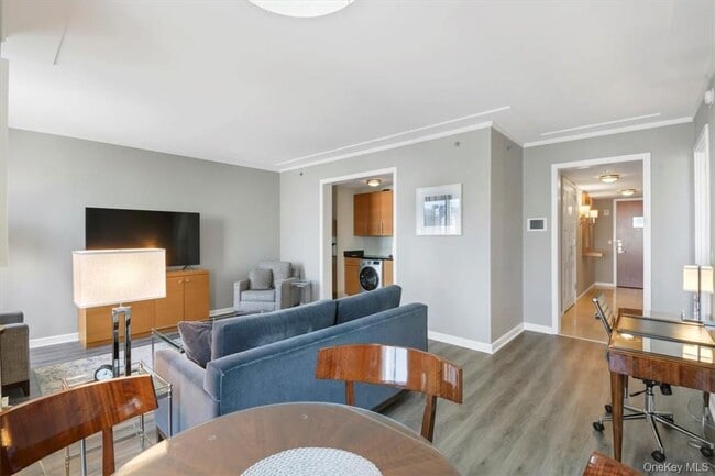 Photo - 1 Renaissance Square Unit 9D