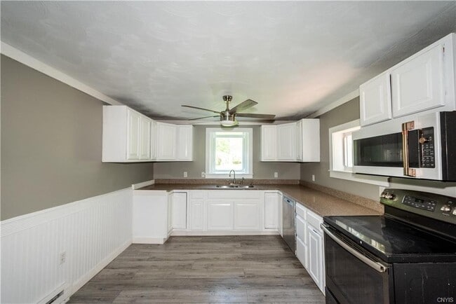 Van Buren RD, Single Family Home
