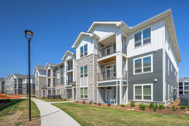 Ascend Brightleaf Apartments - Ascend Brightleaf Apartments