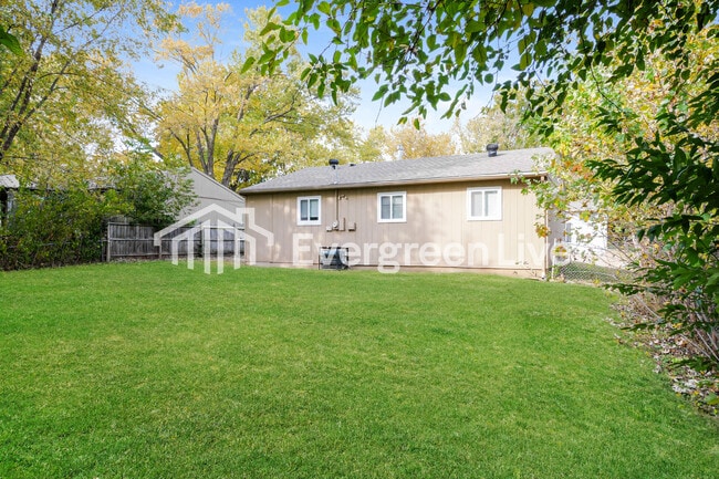 Building Photo - 18109 19th St N