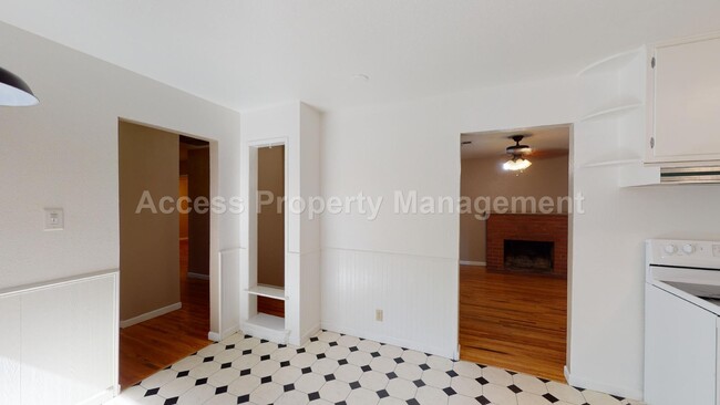 Photo - 1002 Phelps Ave