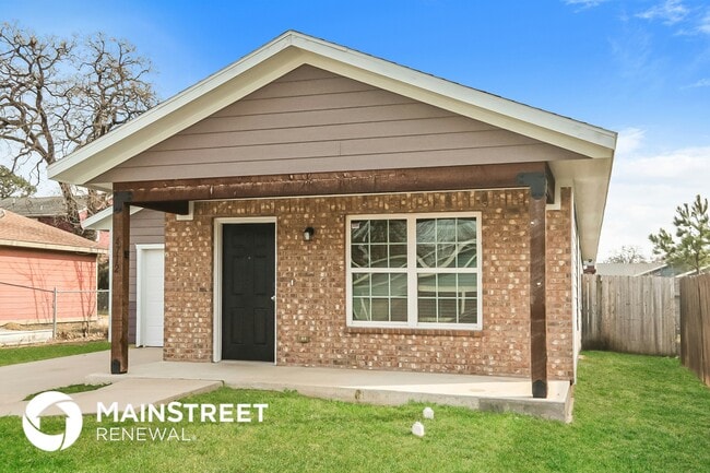 Photo - 4712 Stokes St