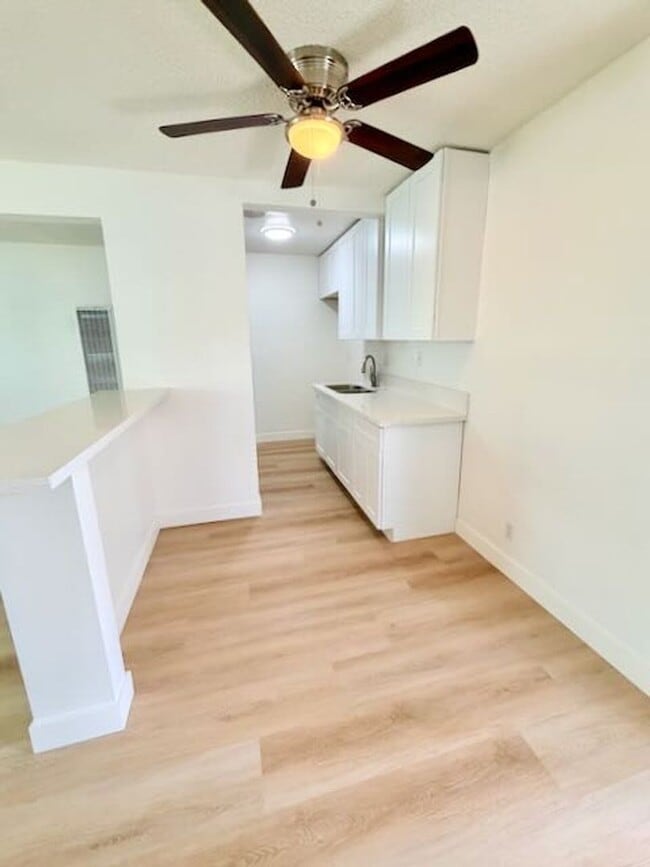 1801-1809 E Wilshire Ave