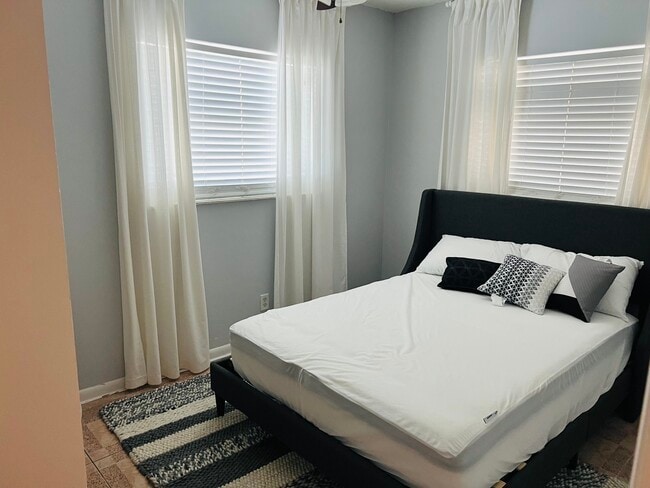 Photo - 2913 W Saint Conrad St