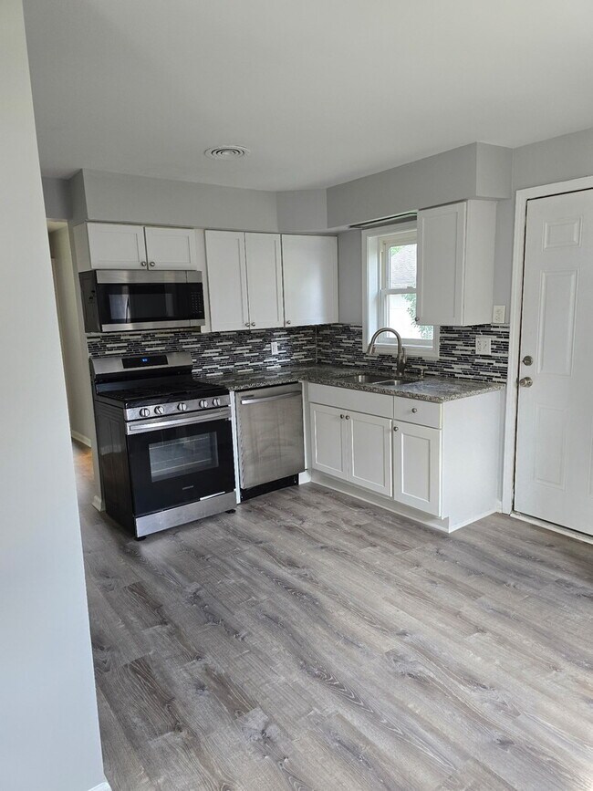 371 N La Londe Ave