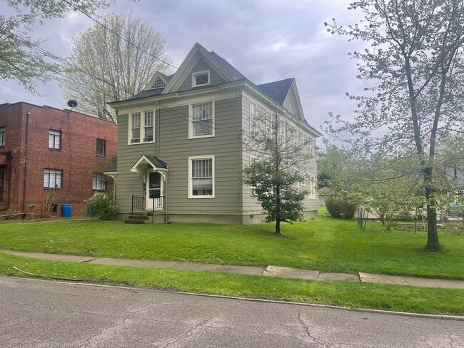 Photo - 165 Edgwood St Unit First Floor