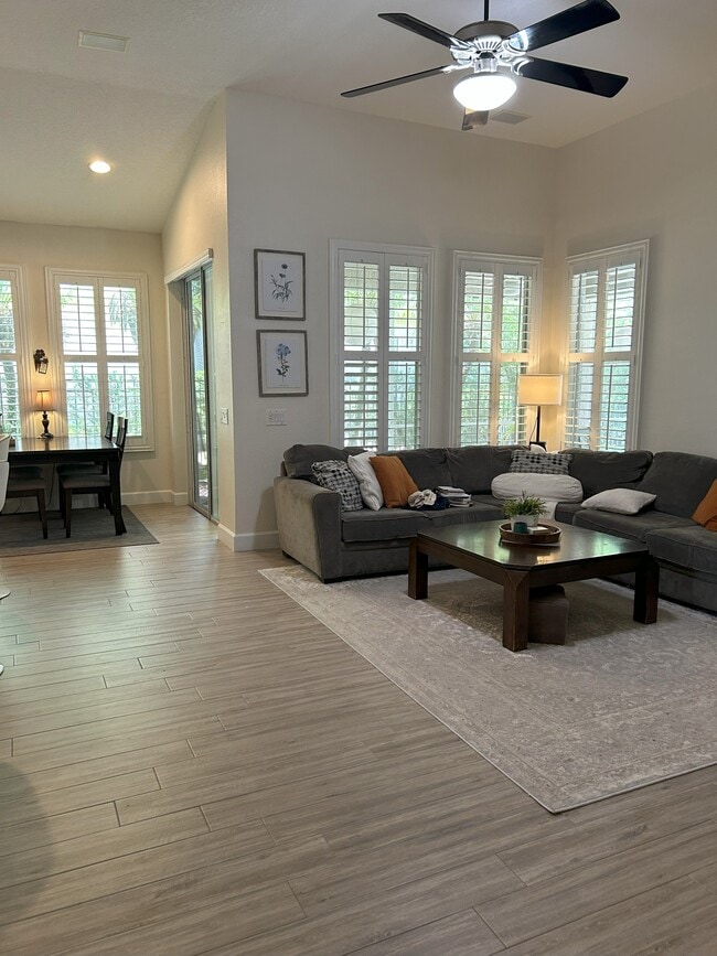 Photo - 9610 Gretna Green Dr