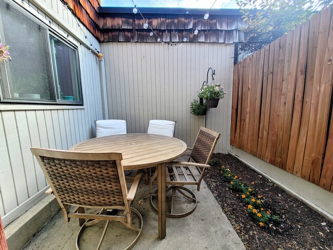 Photo - 6450 Wright St