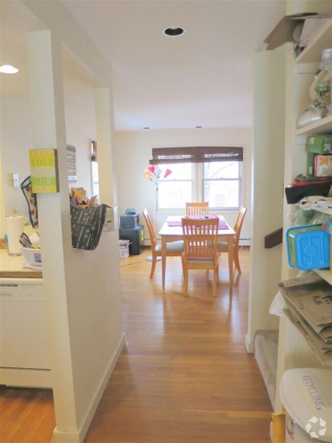 Building Photo - 44A Union St Unit 1 Rental