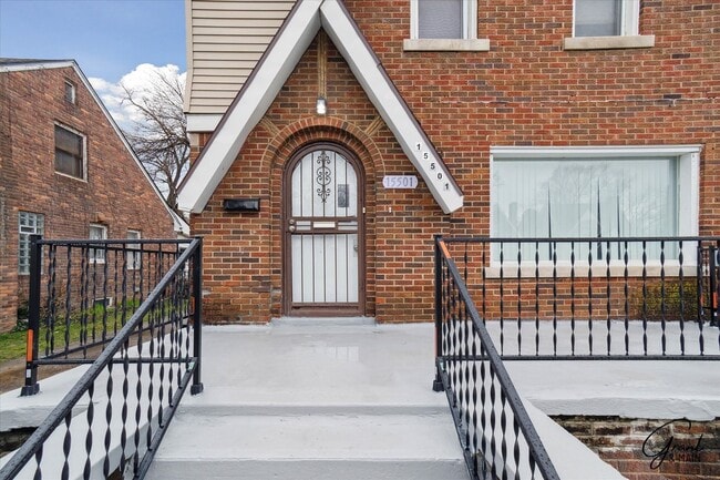 Photo - $1500 Large 3 bedroom home