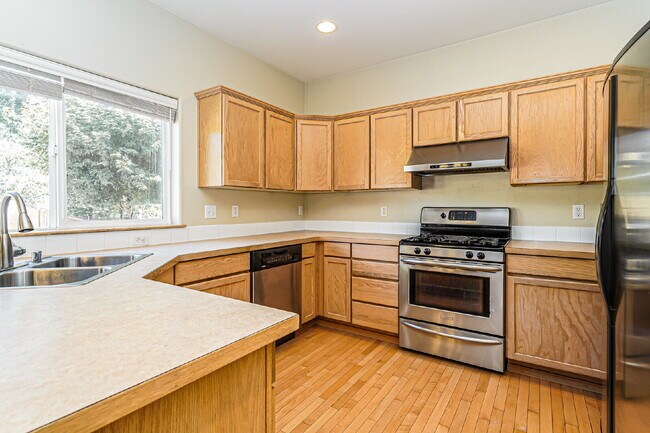 Photo - **Beautiful 4 Bedroom Home in Prime Bothell Location!** Available NOW for RENT